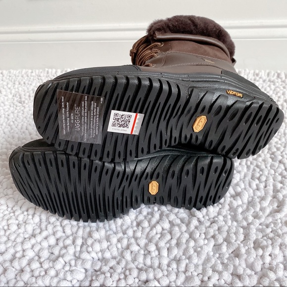 UGG® Women Adirondack Waterproof Leather Snow Boot - Picture 6 of 17